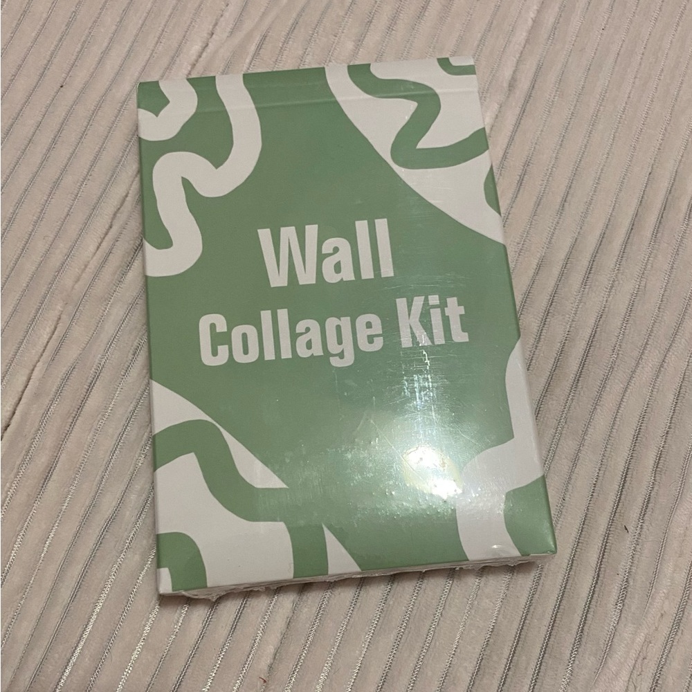 Wall collage art kit